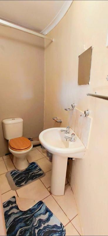 8 Bedroom Property for Sale in Groenvlei Free State